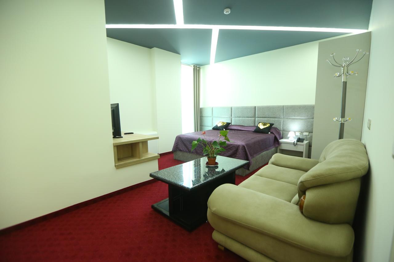 Hotel Vllaznia Shkoder Exterior photo