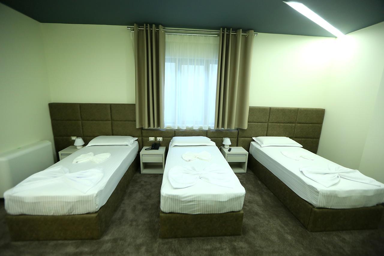 Hotel Vllaznia Shkoder Exterior photo